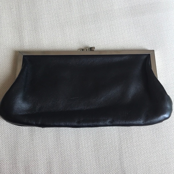 Clutch - Picture 2 of 3